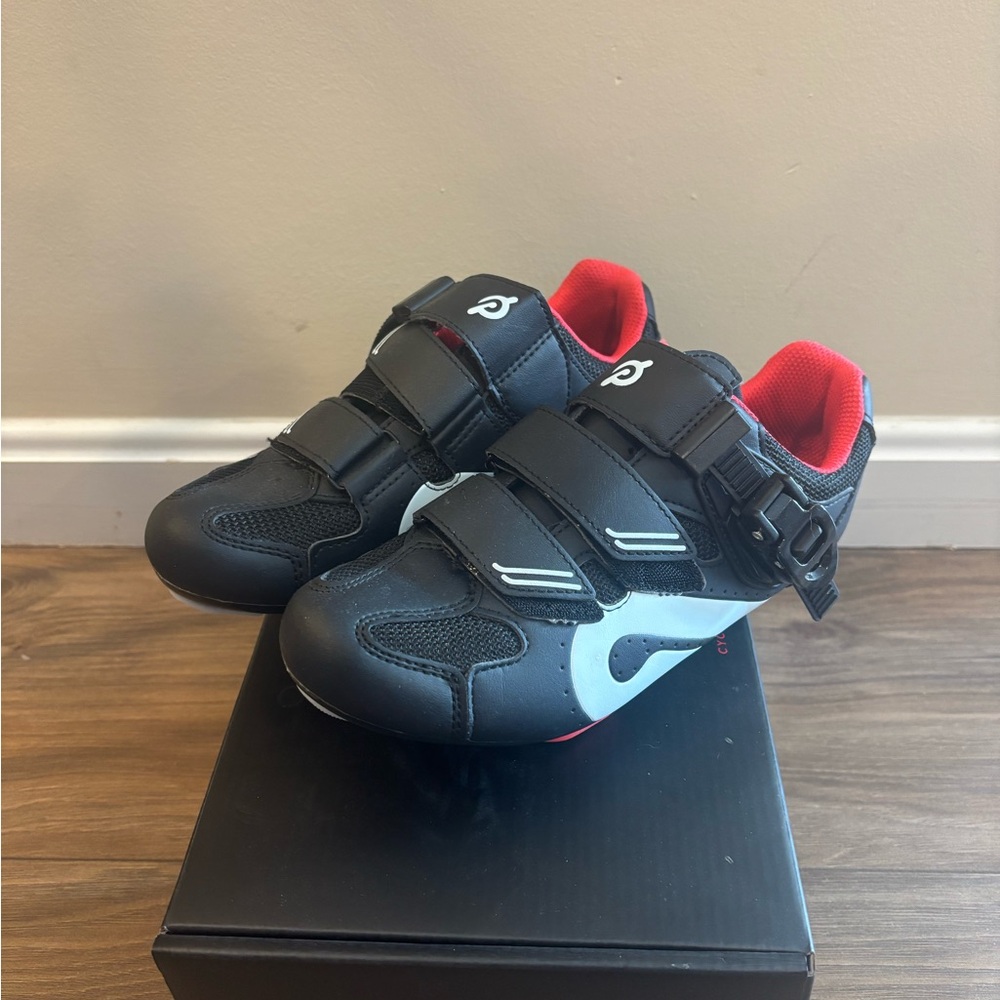 Women’s peloton shoes